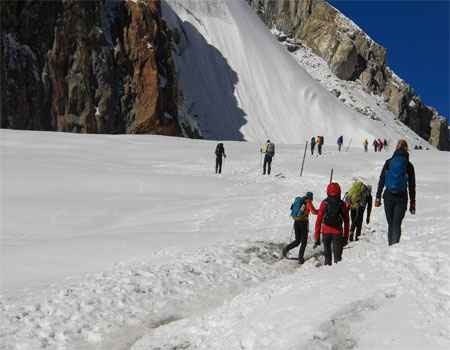 clothes to pack for trekking in nepal